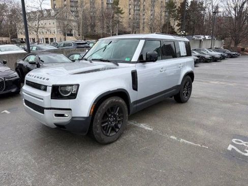 Used 2024 Land Rover Defender 110 S image 1