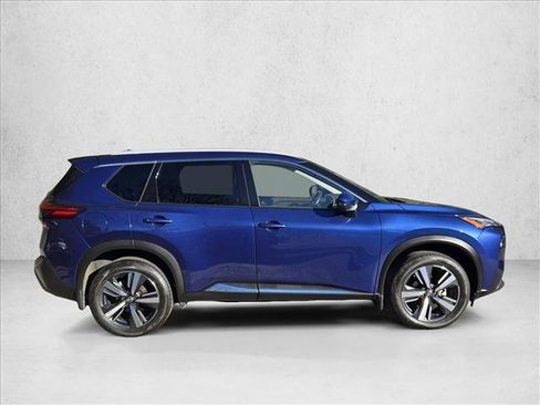 Used 2023 Nissan Rogue SL image 4