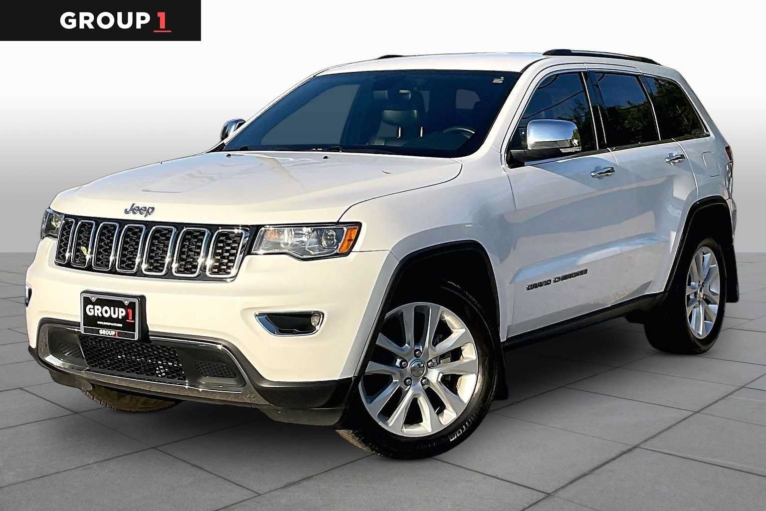 Used 2017 Jeep Grand Cherokee Limited AWD/4WD image 1