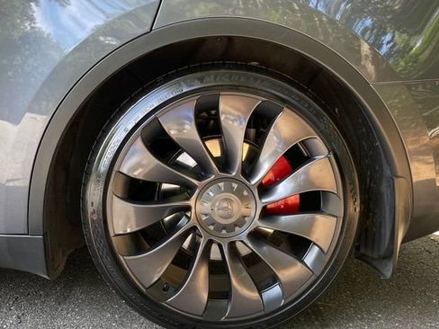 Used 2023 Tesla Model Y Performance AWD/4WD image 6