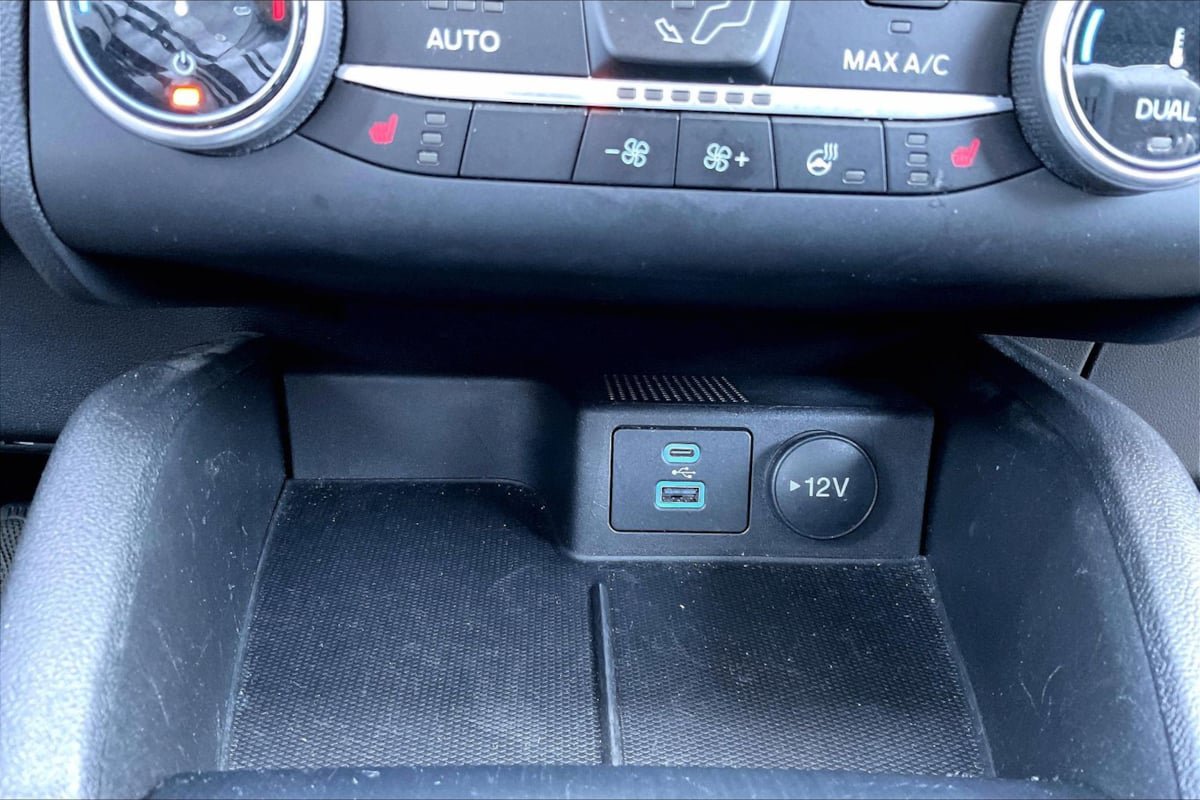 Used 2023 Ford Escape Active w/ Cold Weather Package FWD image 31