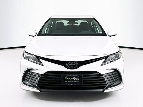 Used 2024 Toyota Camry LE image 2