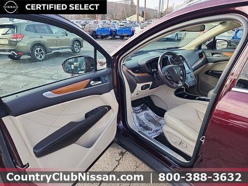 Used 2019 Lincoln MKC Select w/ Select Plus Package image 10