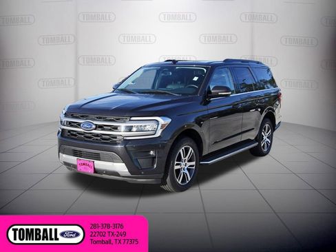Certified 2022 Ford Expedition XLT RWD image 3