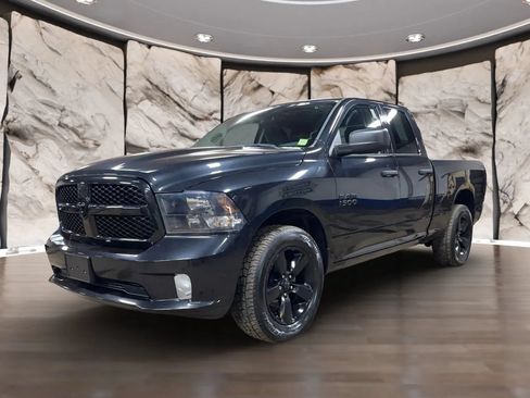 Used 2017 RAM 1500 Express w/ Black Ram 1500 Express Group AWD/4WD image 19