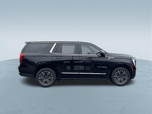 Used 2025 GMC Yukon Elevation AWD/4WD image 9