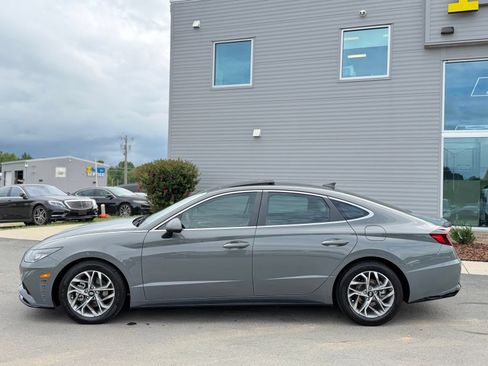 Used 2021 Hyundai Sonata SEL w/ Convenience Package FWD image 15