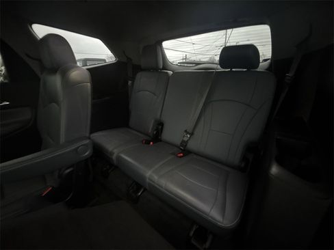 Used 2021 Buick Enclave Essence w/ Sound and Sites Package image 30