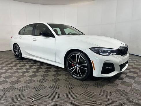Used 2022 BMW 330i xDrive Sedan w/ M Sport Package image 2