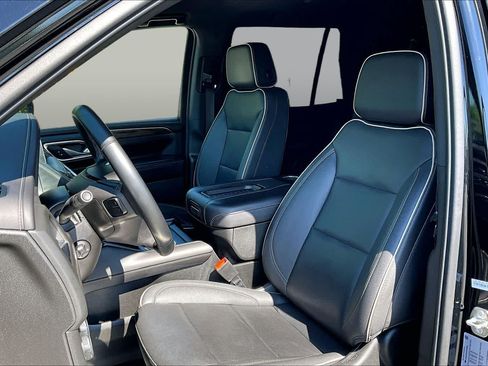 Used 2023 Chevrolet Tahoe Premier AWD/4WD image 8