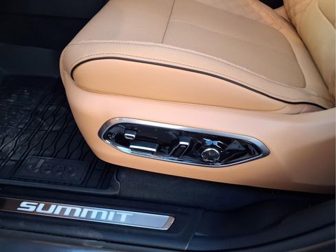 New 2026 Jeep Grand Cherokee Summit image 13