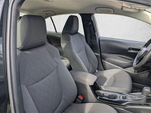 Used 2020 Toyota Corolla LE image 17