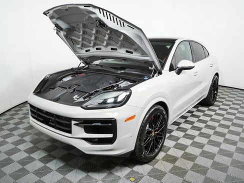 New 2026 Porsche Cayenne S AWD/4WD image 35