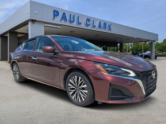 Used 2023 Nissan Altima 2.5 SV image 1