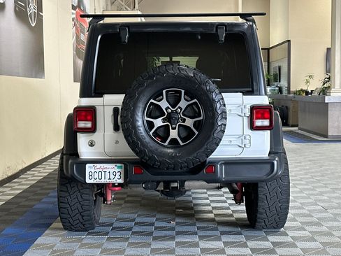 Used 2018 Jeep Wrangler Unlimited Rubicon AWD/4WD image 5
