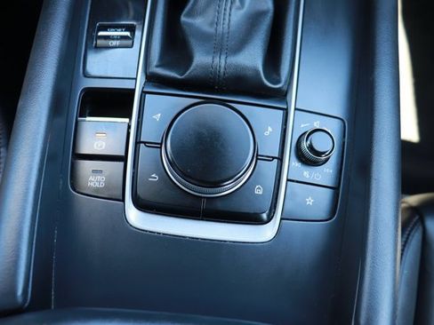 Used 2020 MAZDA MAZDA3 Hatchback FWD image 18