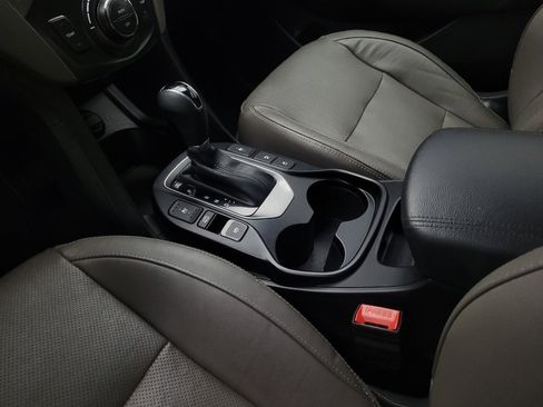 Used 2018 Hyundai Santa Fe Limited image 26