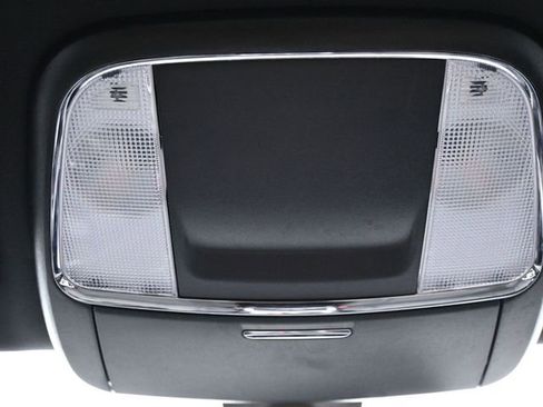 Used 2022 Dodge Charger SXT image 17