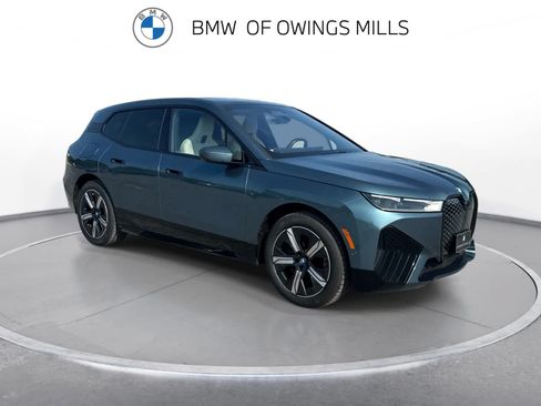 Used 2024 BMW iX xDrive50 w/ Sport Package AWD/4WD image 10