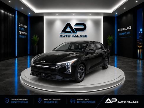 Used 2025 Kia K4 FWD image 1