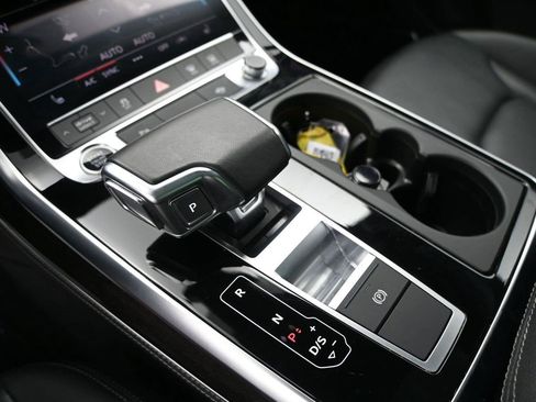 Used 2025 Audi Q7 3.0T Premium Plus AWD/4WD image 5