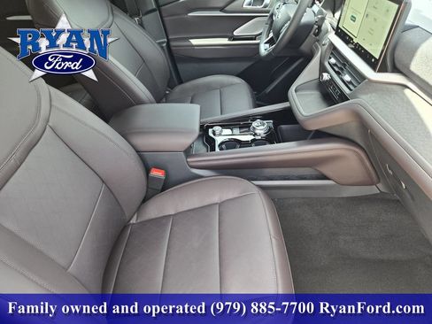 New 2026 Ford Explorer Platinum RWD image 10