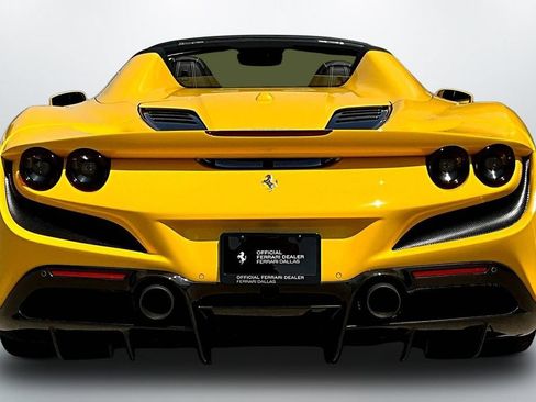 Used 2022 Ferrari F8 Tributo RWD image 6