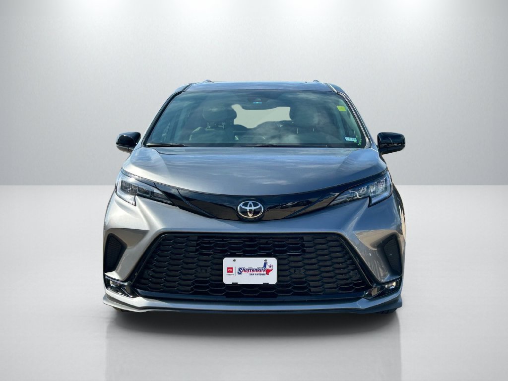 Certified 2026 Toyota Sienna XSE AWD/4WD image 2