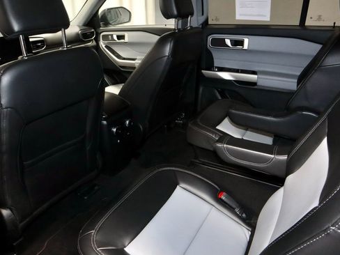 Certified 2023 Ford Explorer XLT w/ Equipment Group 202A image 23
