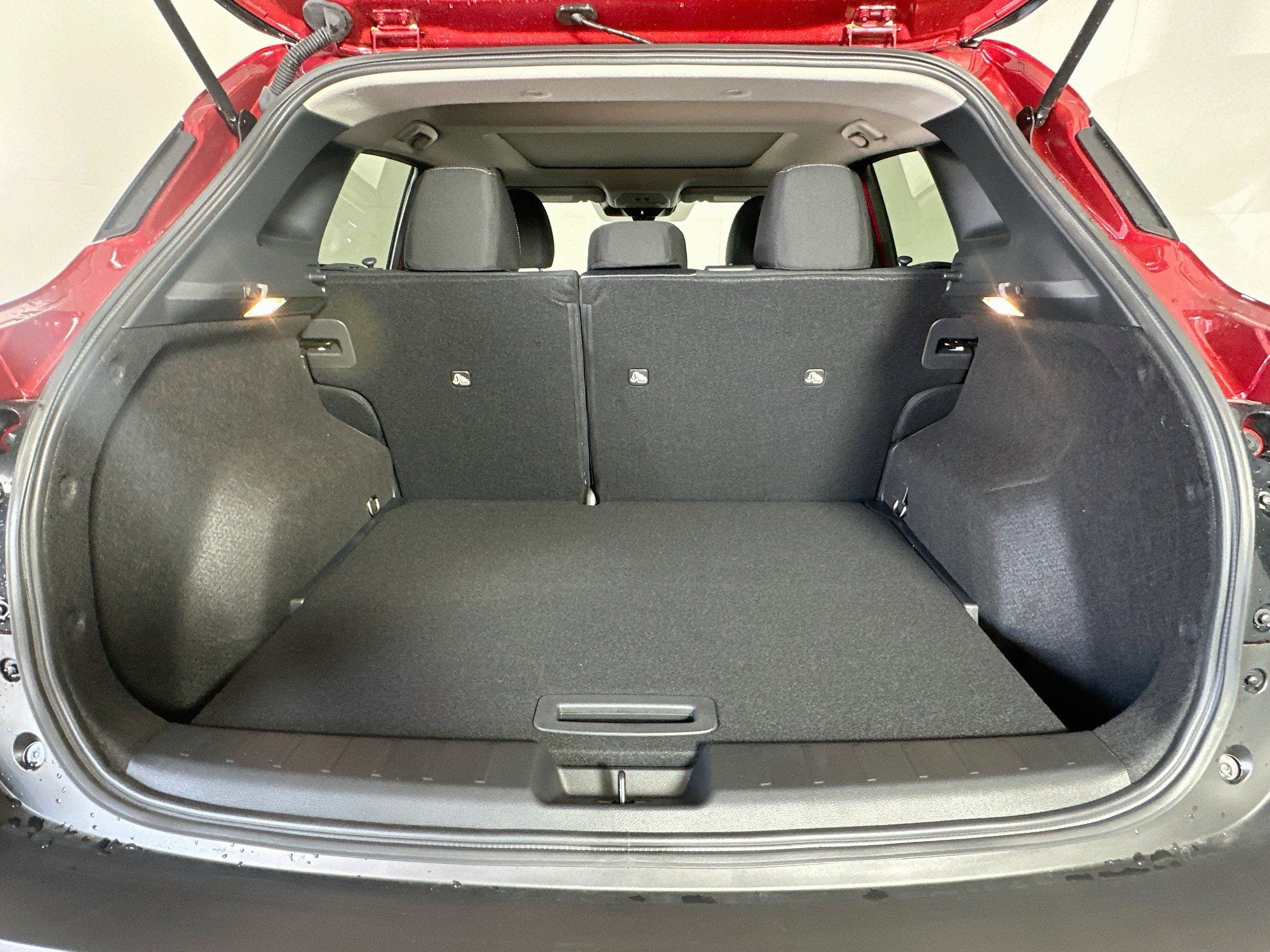 Used 2026 Nissan Kicks SV w/ SV Premium Package FWD image 28