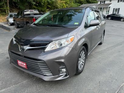Used 2019 Toyota Sienna XLE