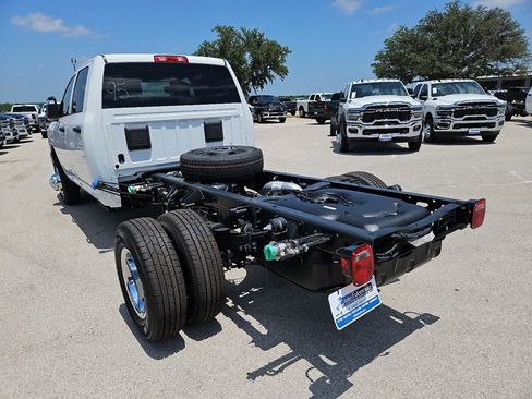 New 2026 RAM 3500 Tradesman w/ Chrome Appearance Group A AWD/4WD image 5