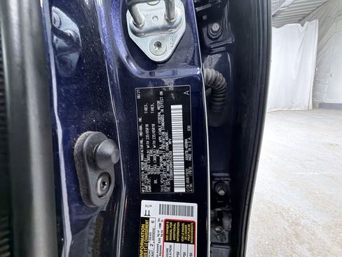 Used 2021 Toyota Highlander LE image 16