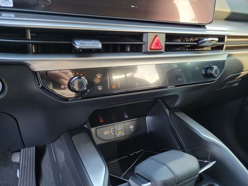 New 2026 Kia Sorento LX FWD image 18