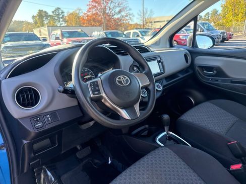 Used 2016 Toyota Yaris LE image 14