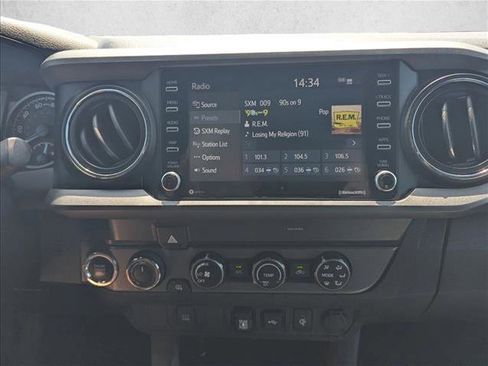Used 2020 Toyota Tacoma TRD Off-Road AWD/4WD image 13