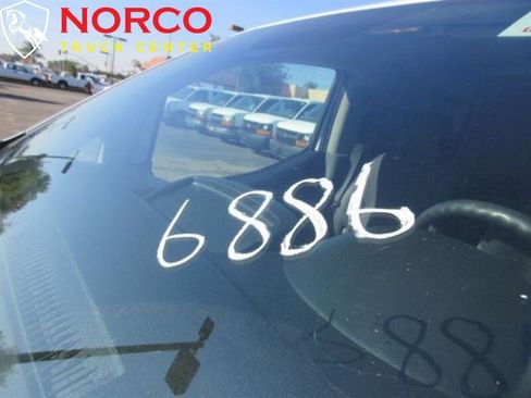 Used 2015 Nissan NV200 S image 16