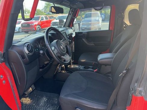 Used 2017 Jeep Wrangler Sport AWD/4WD image 9
