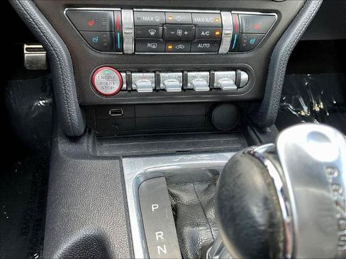 Certified 2019 Ford Mustang Premium RWD image 17