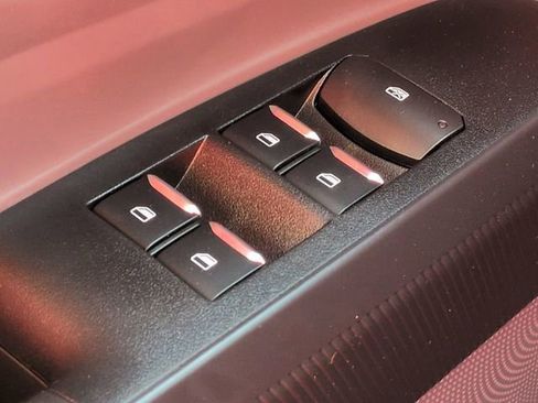 New 2025 Ford Maverick XL image 24