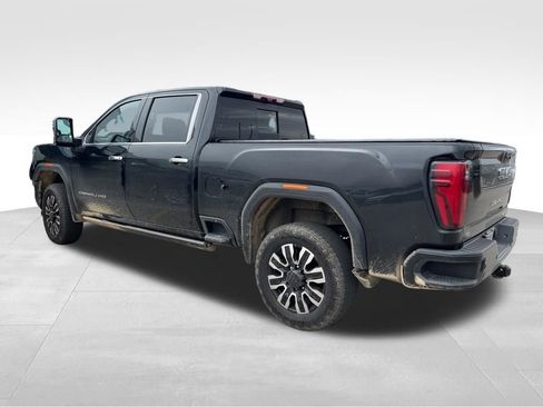 Used 2024 GMC Sierra 2500 Denali Ultimate AWD/4WD image 8