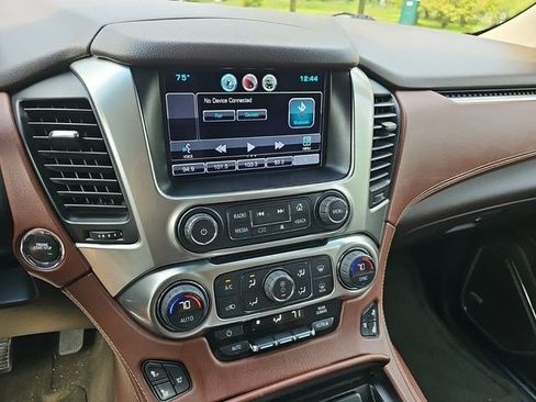Used 2015 Chevrolet Suburban LTZ AWD/4WD image 19