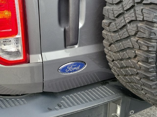 Used 2024 Ford Bronco Heritage Edition AWD/4WD image 5