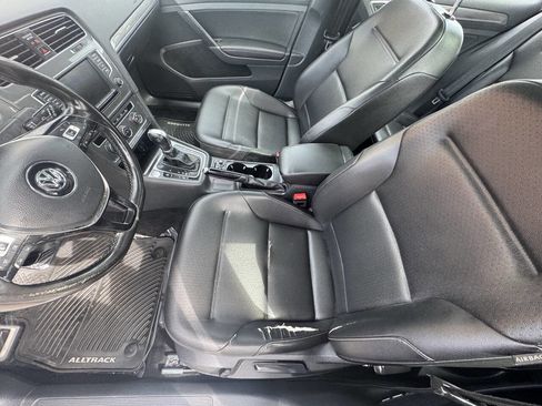 Used 2017 Volkswagen Golf Alltrack SE AWD/4WD image 28