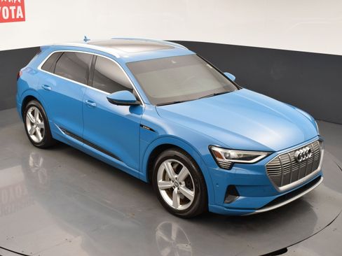 Used 2019 Audi e-tron Premium Plus AWD/4WD image 39