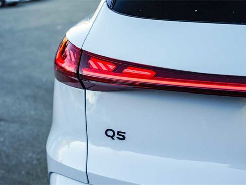 New 2025 Audi Q5 Prestige image 10
