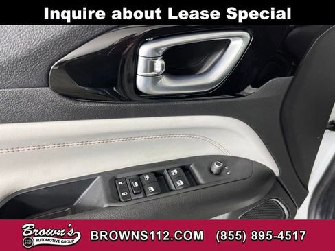 Used 2026 Jeep Compass Limited image 16