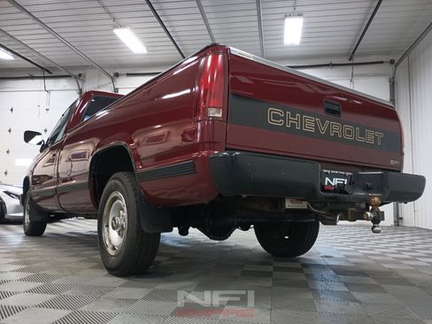 Used 1988 Chevrolet Silverado 2500 2WD Regular Cab image 21