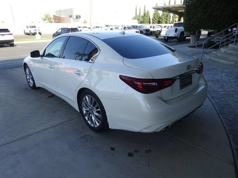 Used 2018 INFINITI Q50 Luxe w/ Essential Package (3.0T Luxe) RWD image 5