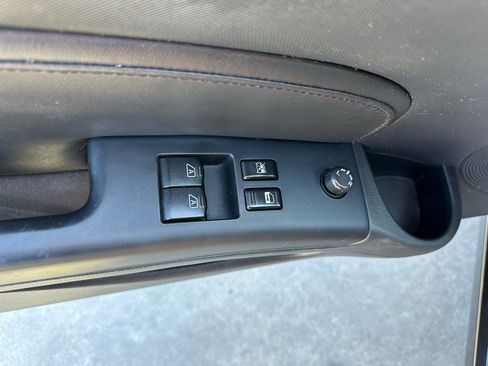 Used 2006 Nissan 350Z Touring image 32